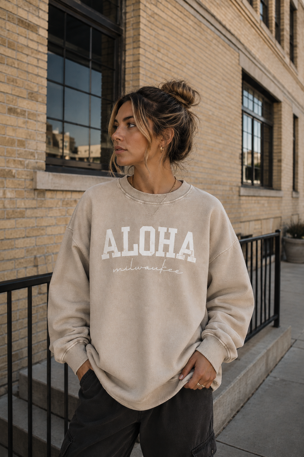 Aloha Milwaukee Vintage Wash Sweatshirt (cream)